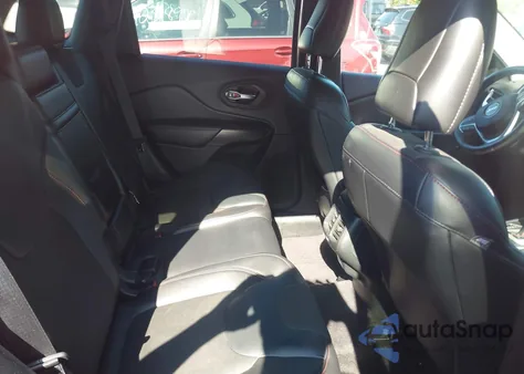 2016 Jeep Cherokee Trailhawk из США, поврежденный, VIN 1C4PJMBS2GW255368